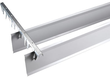 Innenverschobene lineares Metalloffene Zellaluminiumdecke deckt für Metro-Stations-Dekorations-Materialien mit Ziegeln