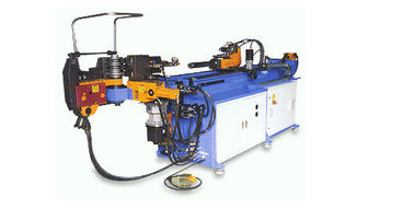 Cnc-Rohrbiegemaschine mit lochenden Löchern auf Rohr